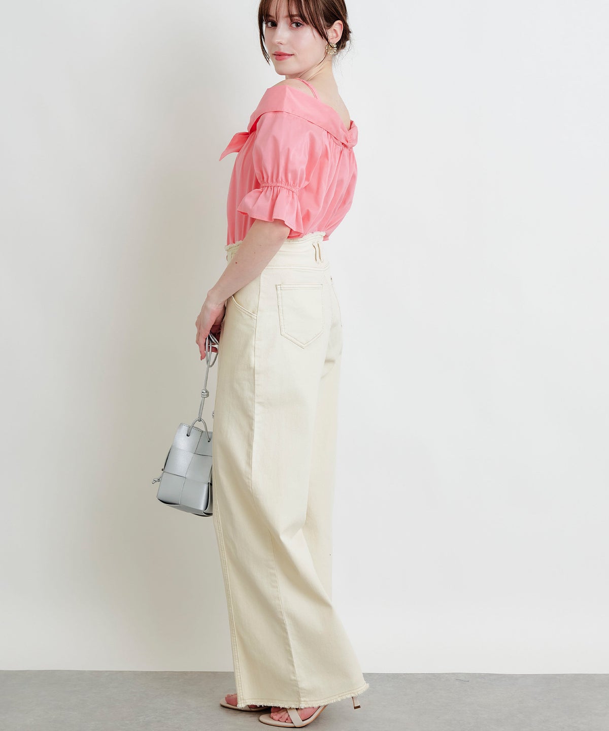 model：H160　着用サイズ：M　ピンク