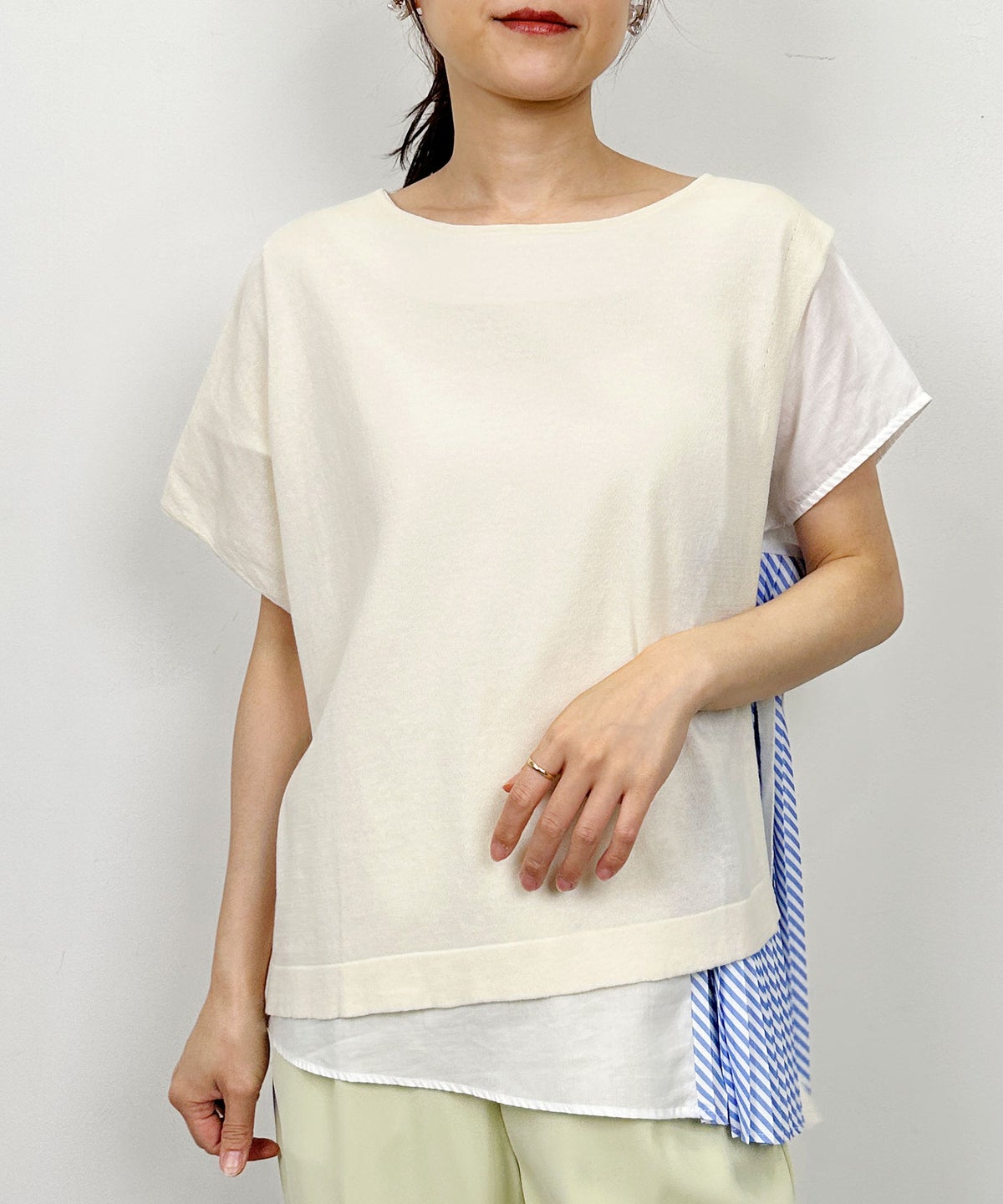 model：H164　着用サイズ：M　オフホワイト