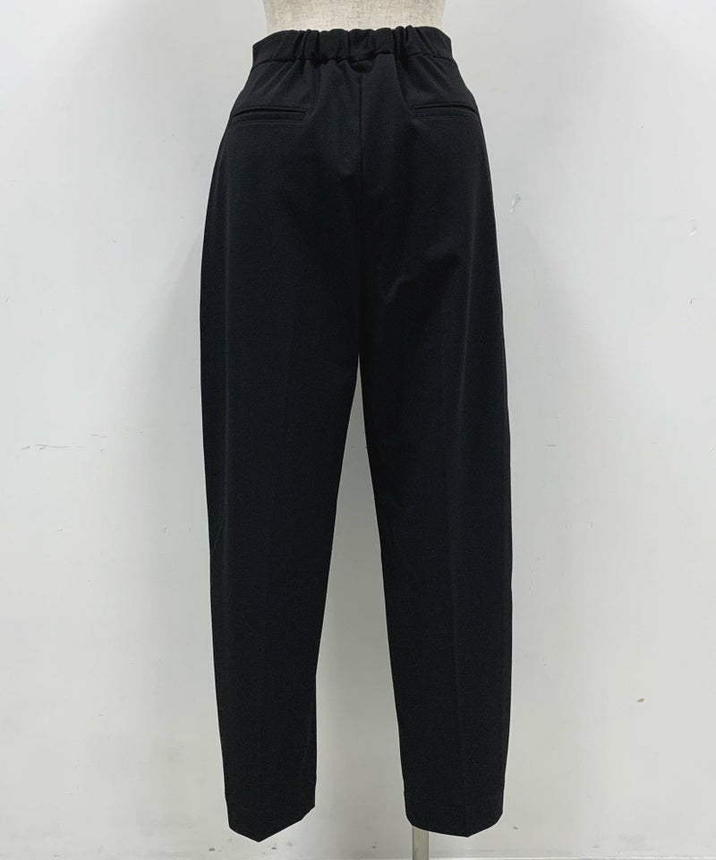 着用トルソーサイズ：B80, W60, H86 (Mサイズ着用）後ろ