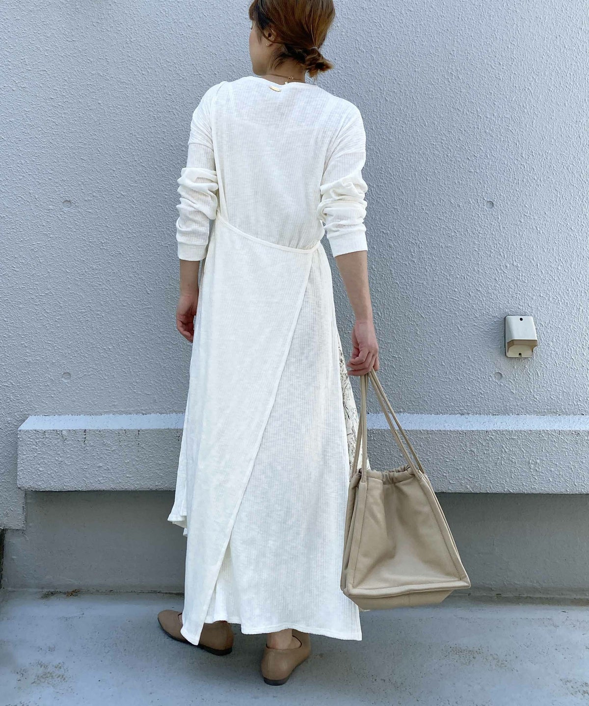 model：H164　着用サイズ：M　オフホワイト　パターンB