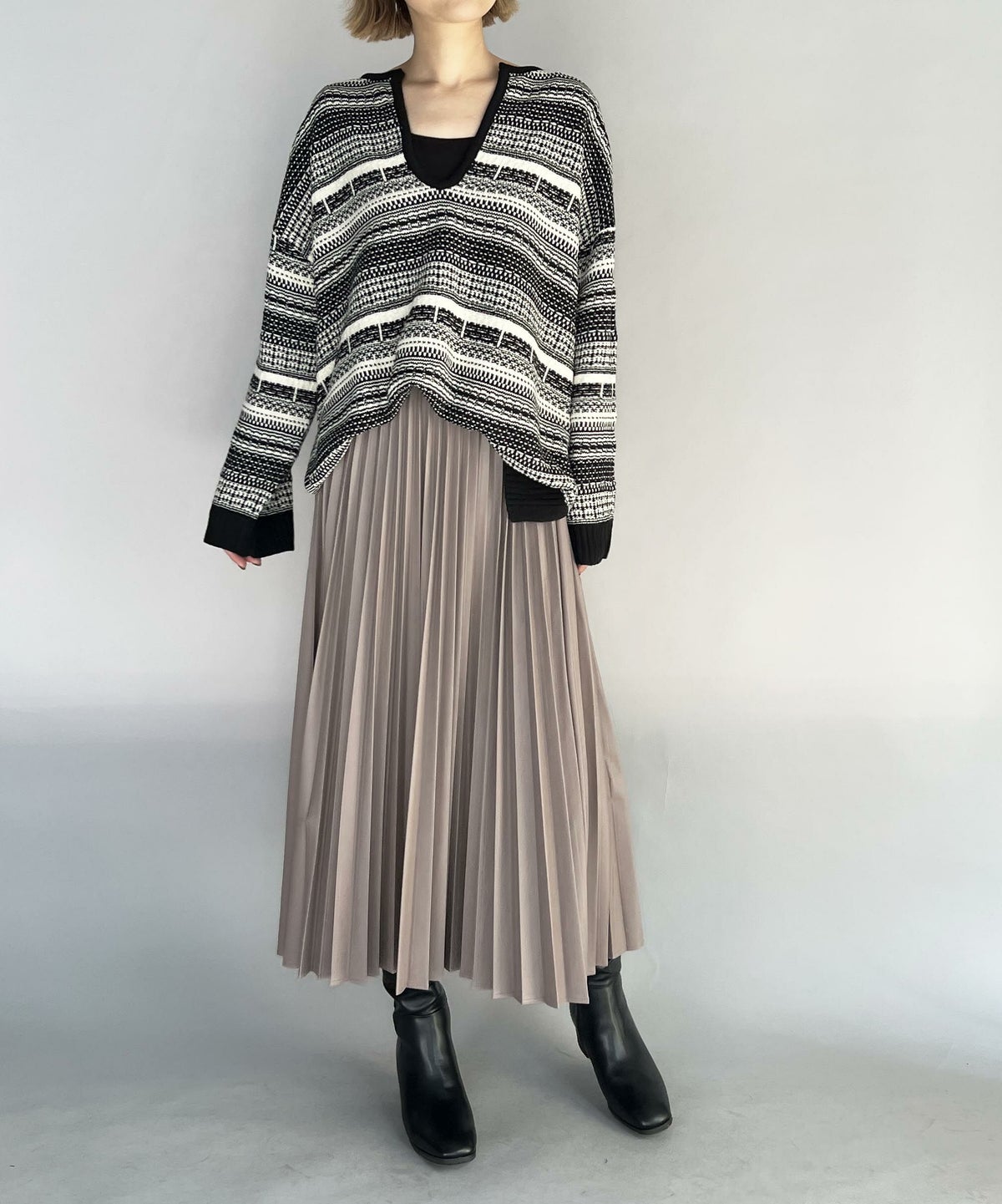 model：H164　着用サイズ：M　ブラック