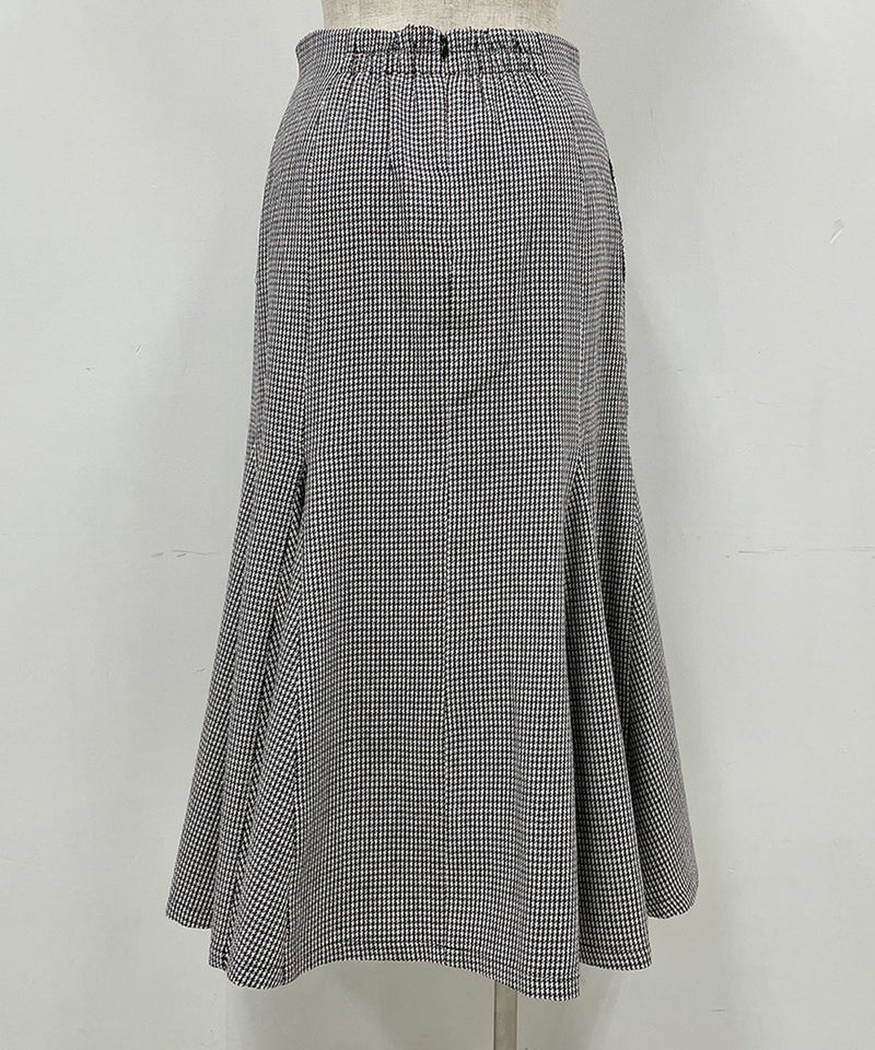 着用トルソーサイズ：B80, W60, H86 (Mサイズ着用）後ろ