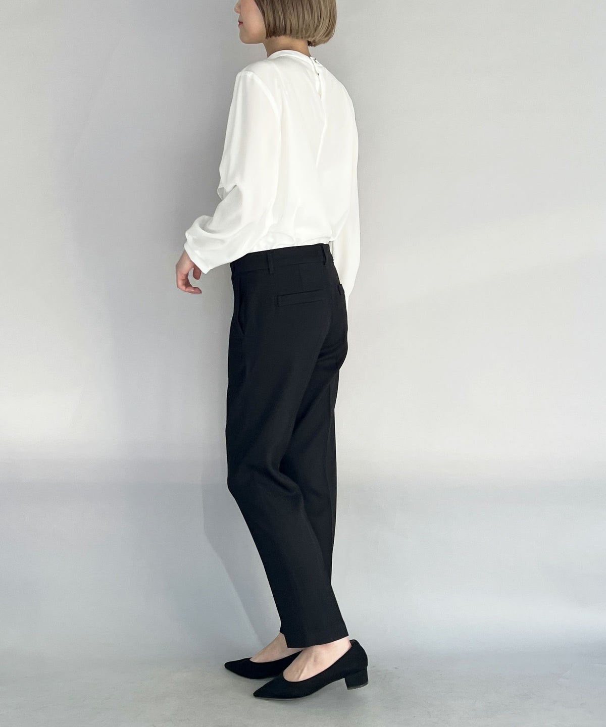 model：H164　着用サイズ：M　ネイビー
