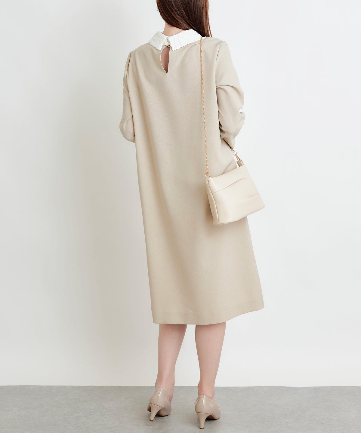 model：H160　着用サイズ：M　ベージュ