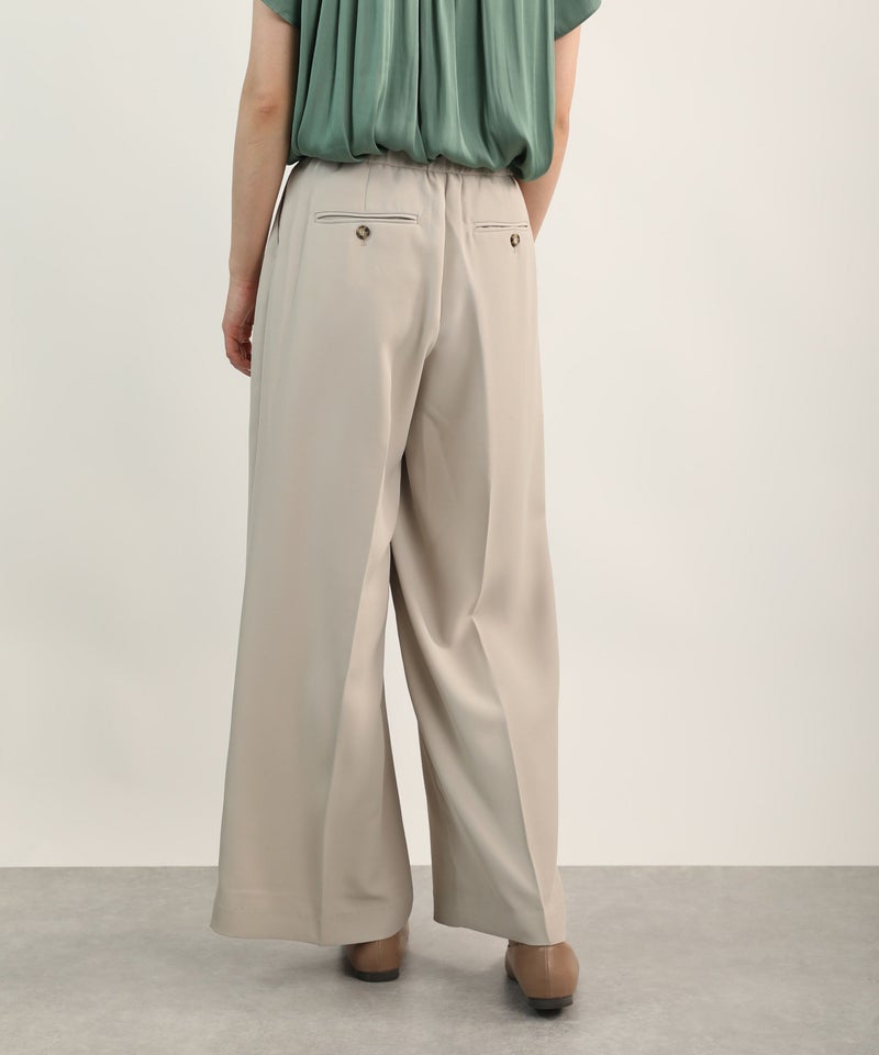 model：H164　着用サイズ：M　ベージュ