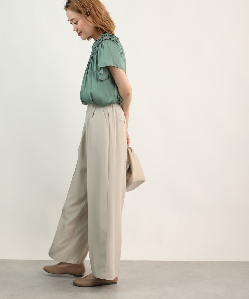 model：H164　着用サイズ：M　ベージュ