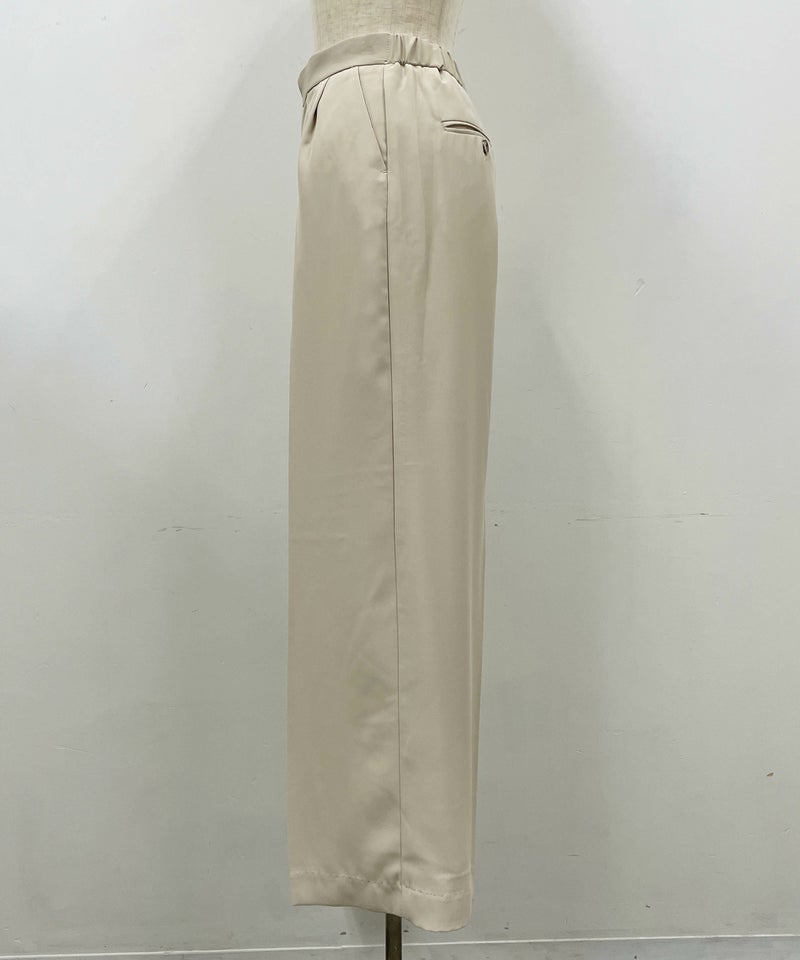 着用トルソーサイズ：B80, W60, H86 (Mサイズ着用）横