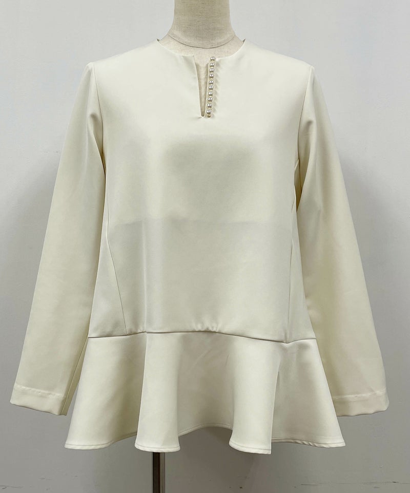 着用トルソーサイズ：B80, W60, H86 (Mサイズ着用）オフホワイト