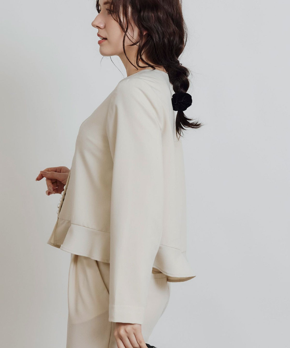 model：H155　着用サイズ：M　アイボリー