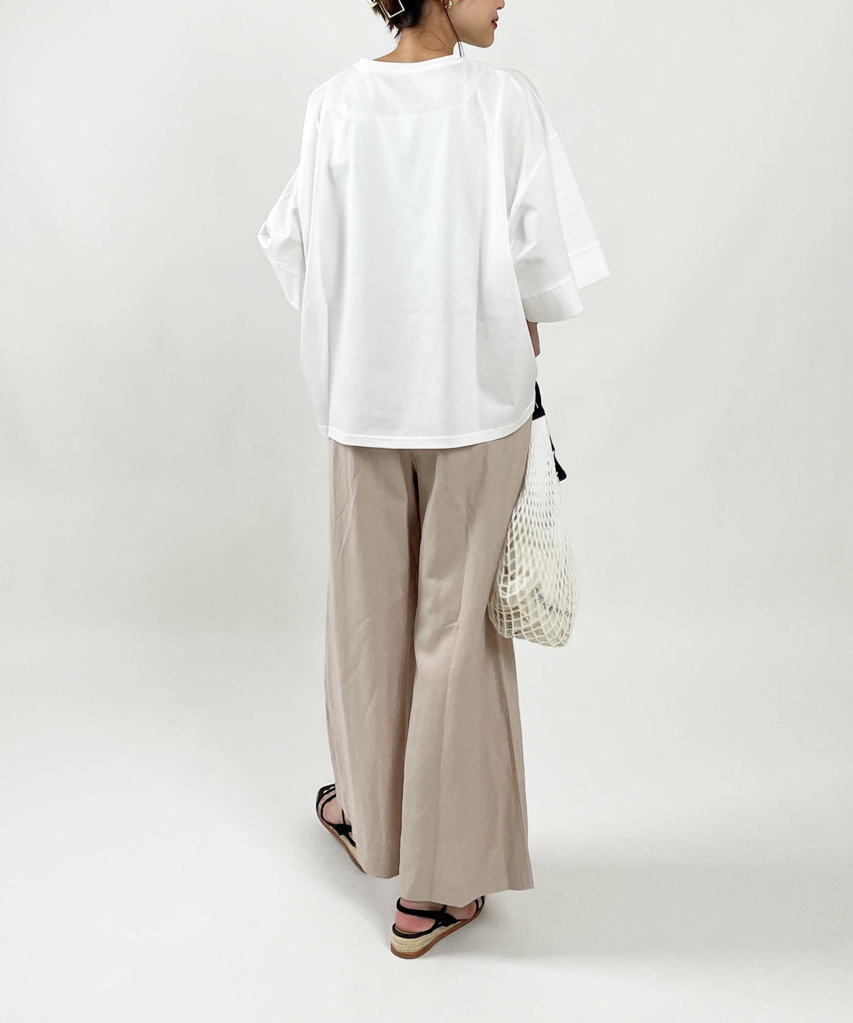 model：H164　着用サイズ：M　ベージュ