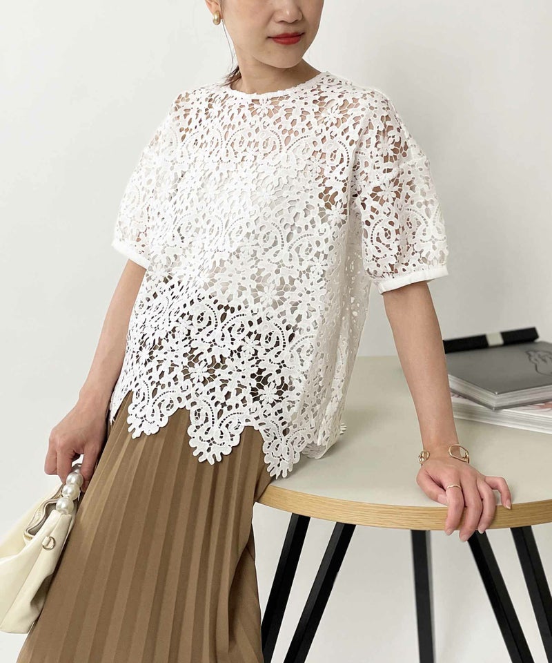 model：H164　着用サイズ：M　オフホワイト