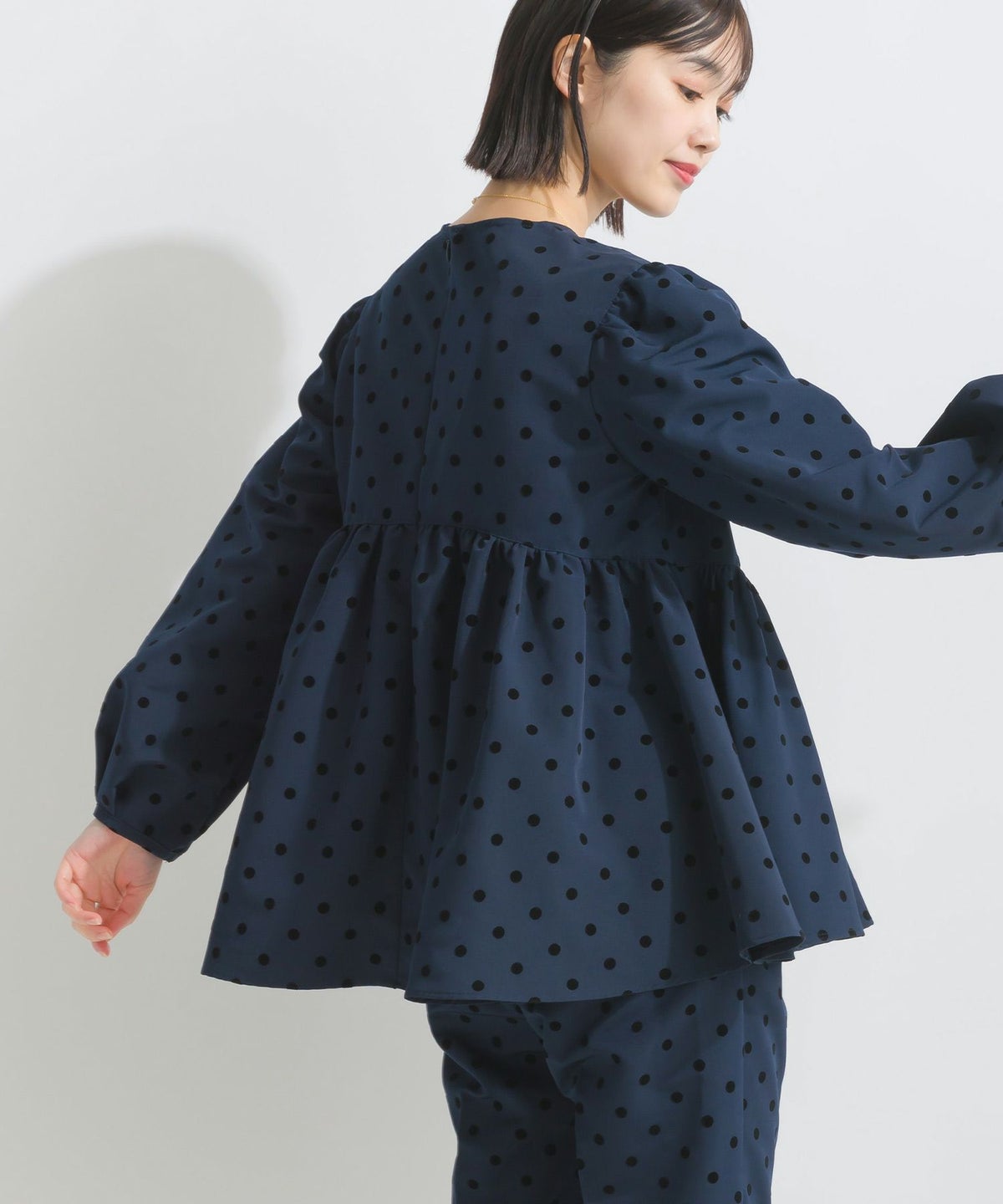 model：H162　着用サイズ：M　ネイビー　セットアップで