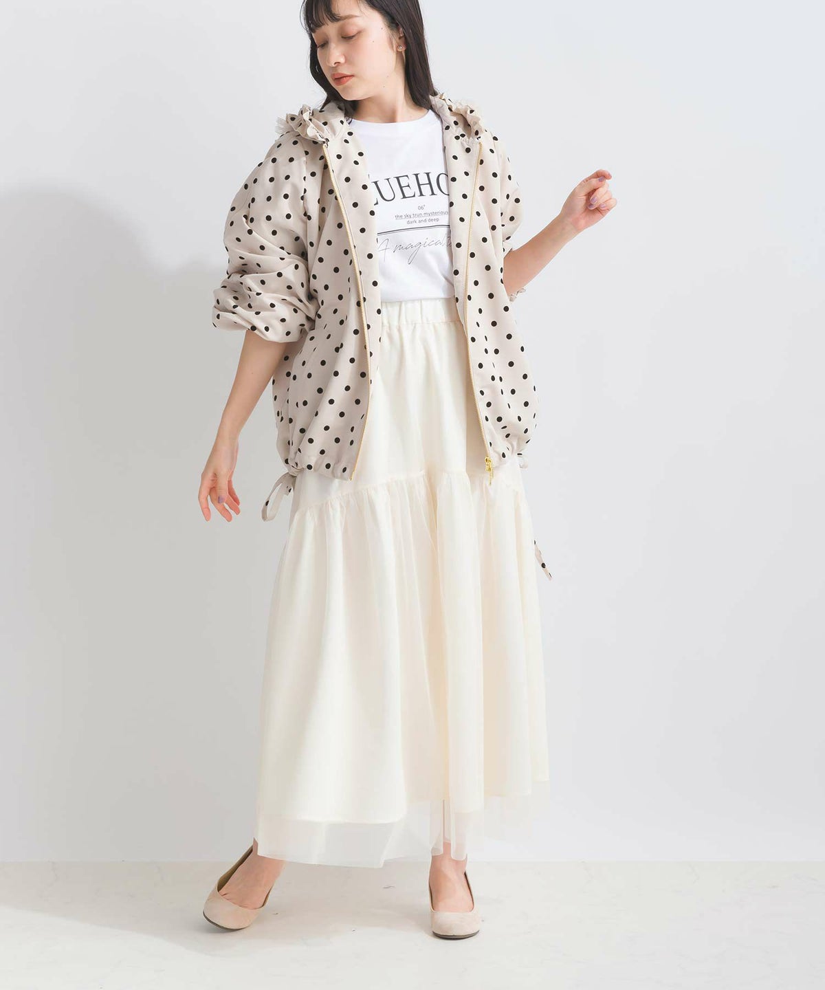 model：H157　着用サイズ：M　ベージュ