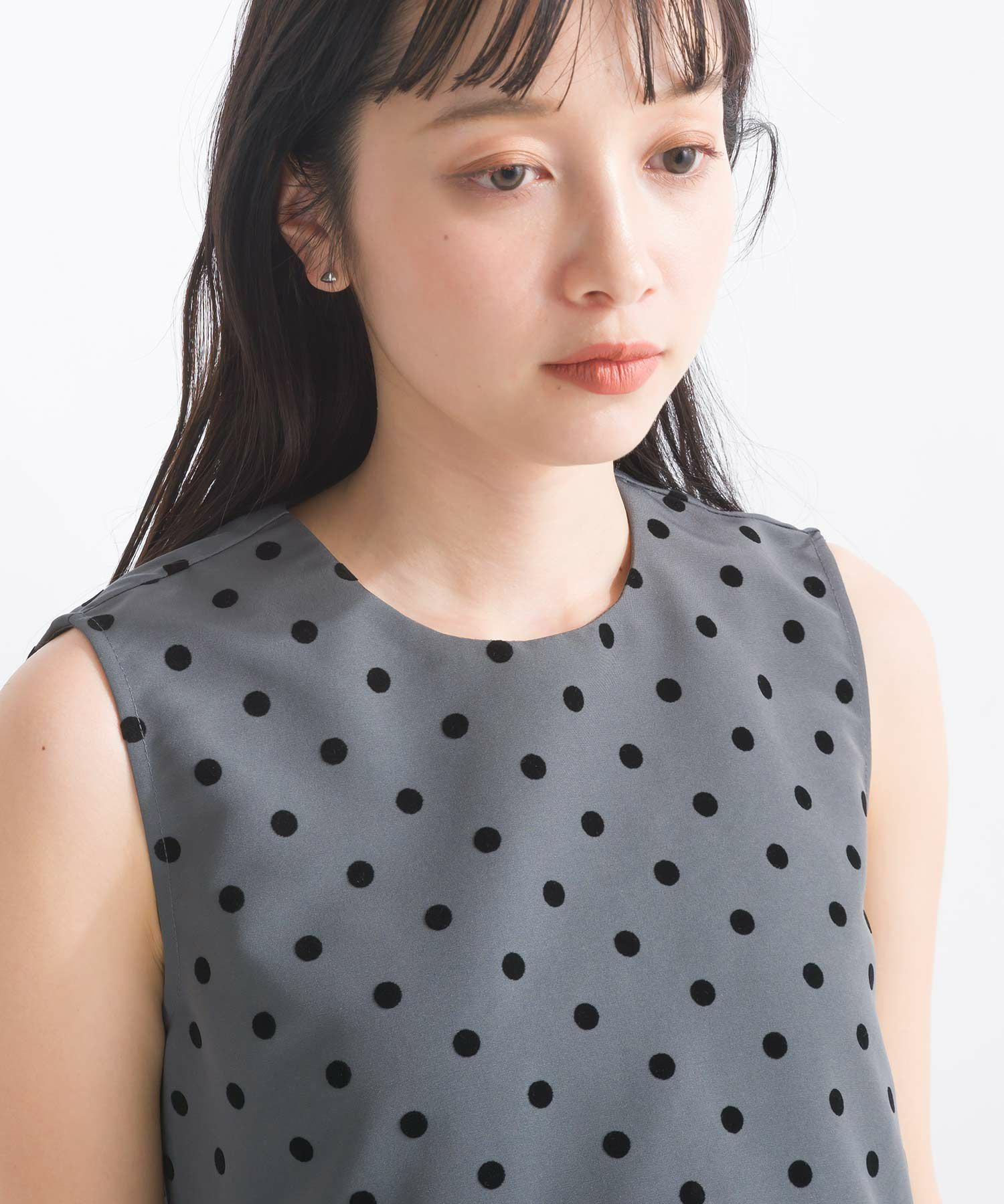 フロッキードットティアードノースリーブブラウス | PICCIN (ピッチン