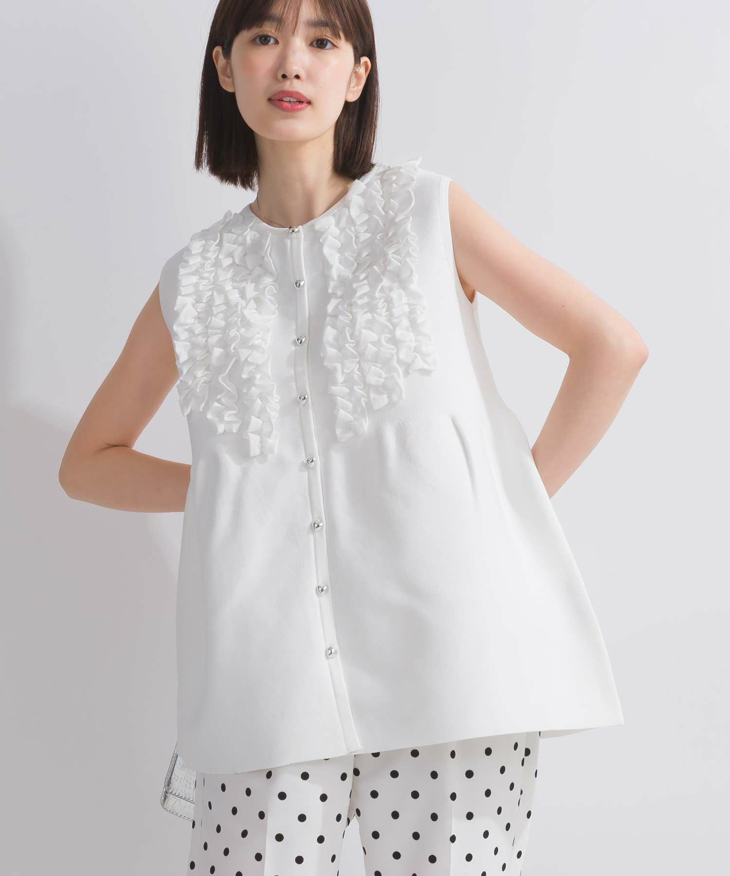 bibiy✴︎正規品　Dora Pepuramu Tee ペプラム　フリル bibiy ポロペプラムトップス｜Yahoo!フリマ（旧PayPayフリマ）
