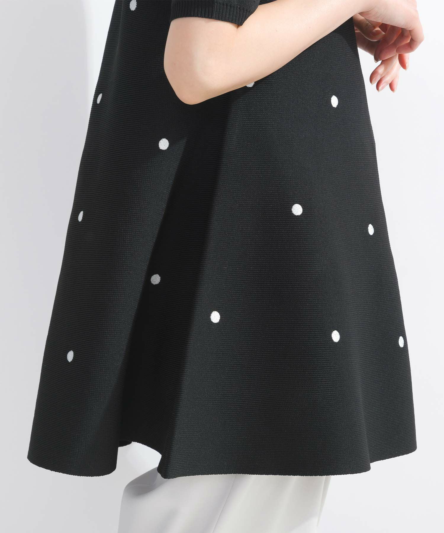 ドット刺繍ニットチュニック | PICCIN (ピッチン) 公式通販