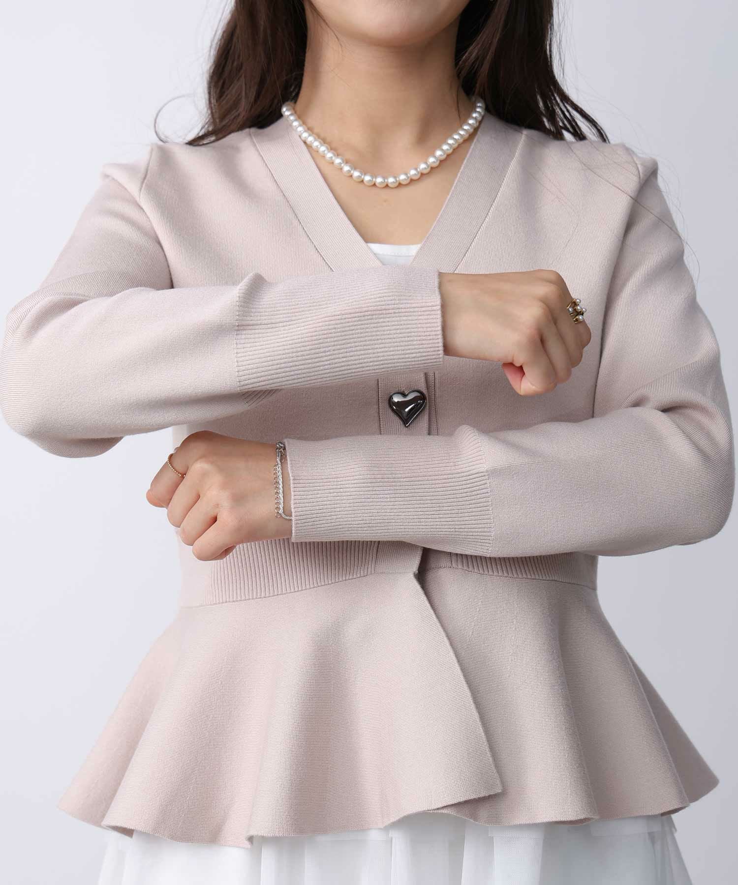美品！ Chesty チェスティ ペプラムカーディガン ちばゆかちゃんコラボ ❤︎ 𝐋𝐈𝐙 𝐋𝐈𝐒𝐀 名古屋𝐏𝐀𝐑𝐂𝐎店 ❤︎ #ファーカラーペプラム