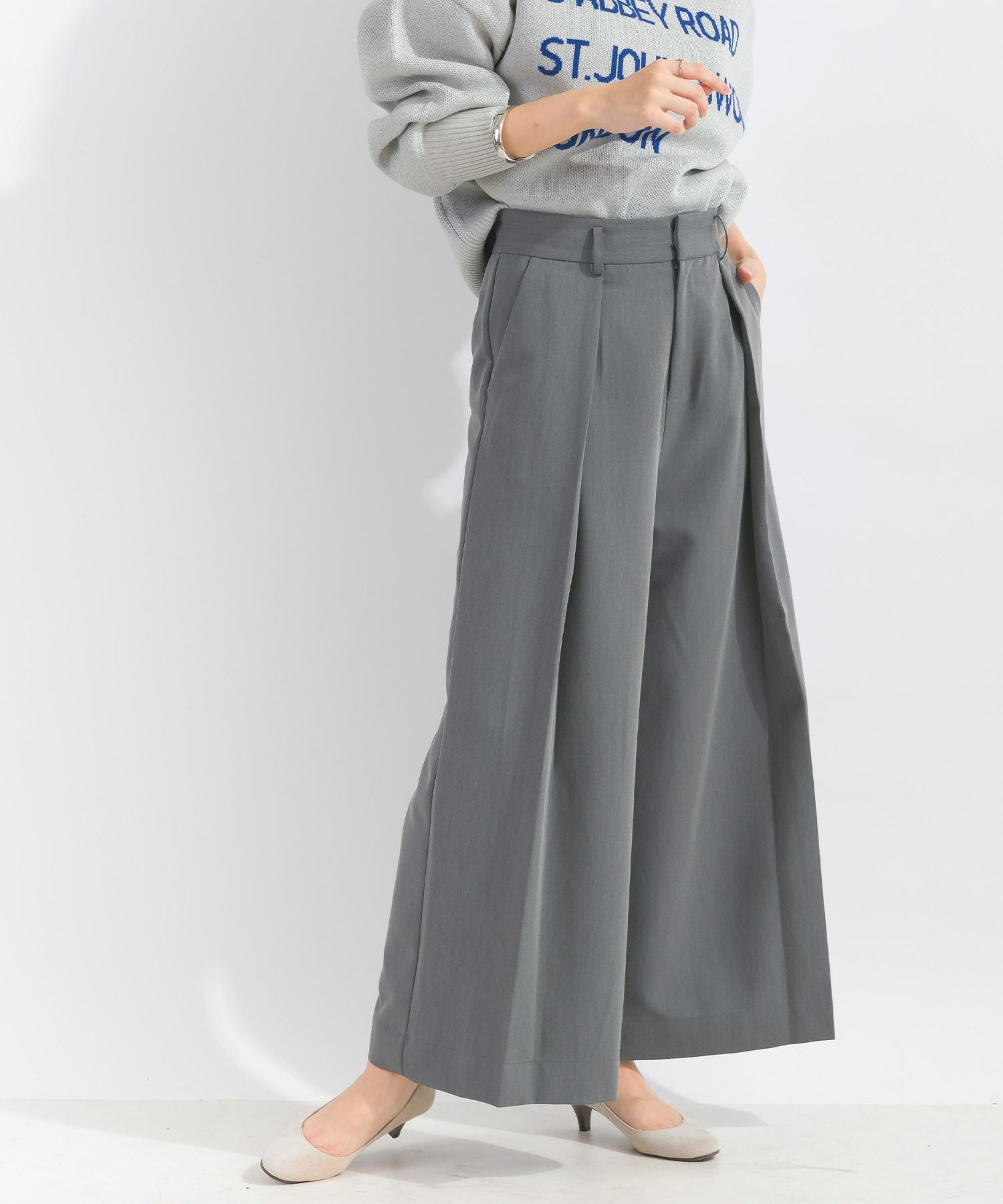ファビアナフィリッピ ワイドパンツ オーバーサイズ XS ライトグレー FABIANA FILIPPI Spring/Summer 2023｜aoi公式オンラインストア(aoi