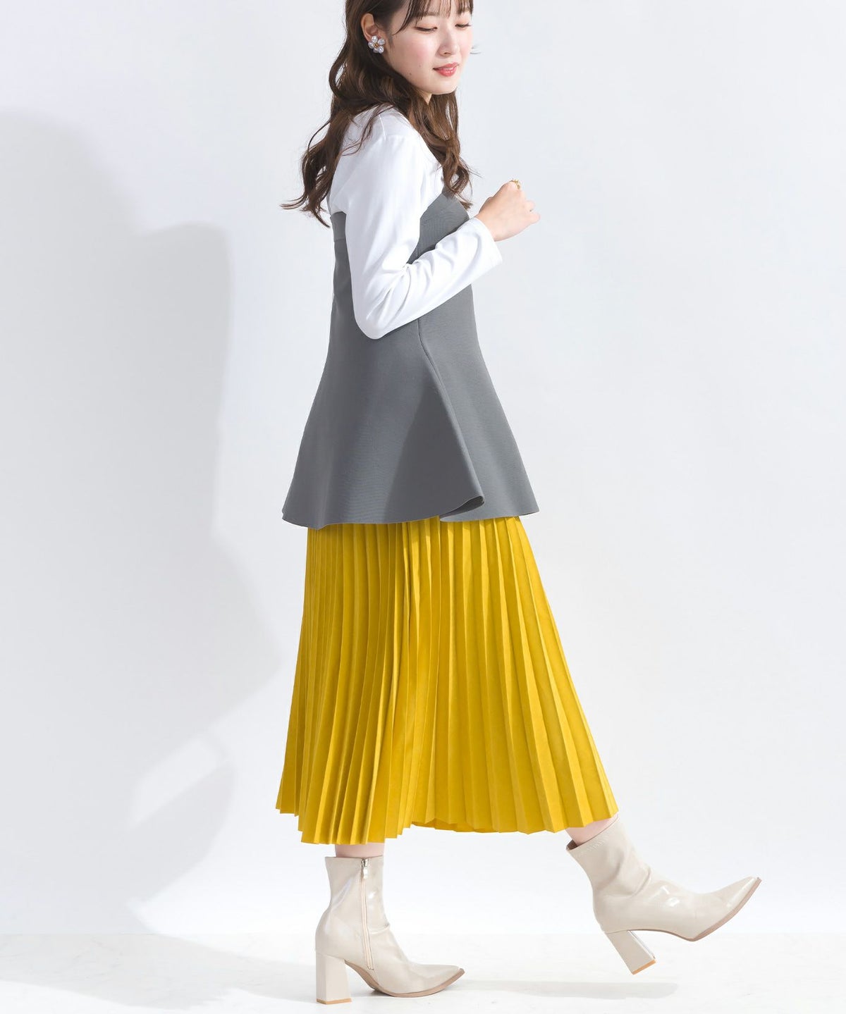 model：H165　着用サイズ：M　グレー