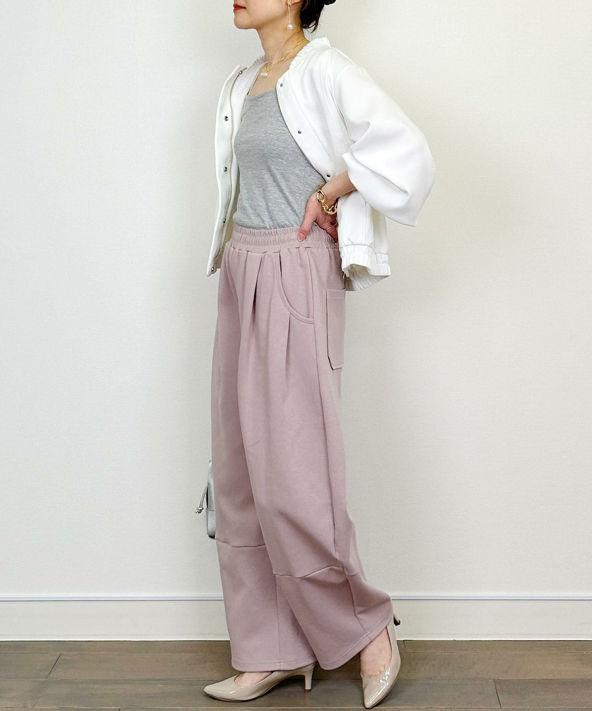 model：H164　着用サイズ：M　ピンク