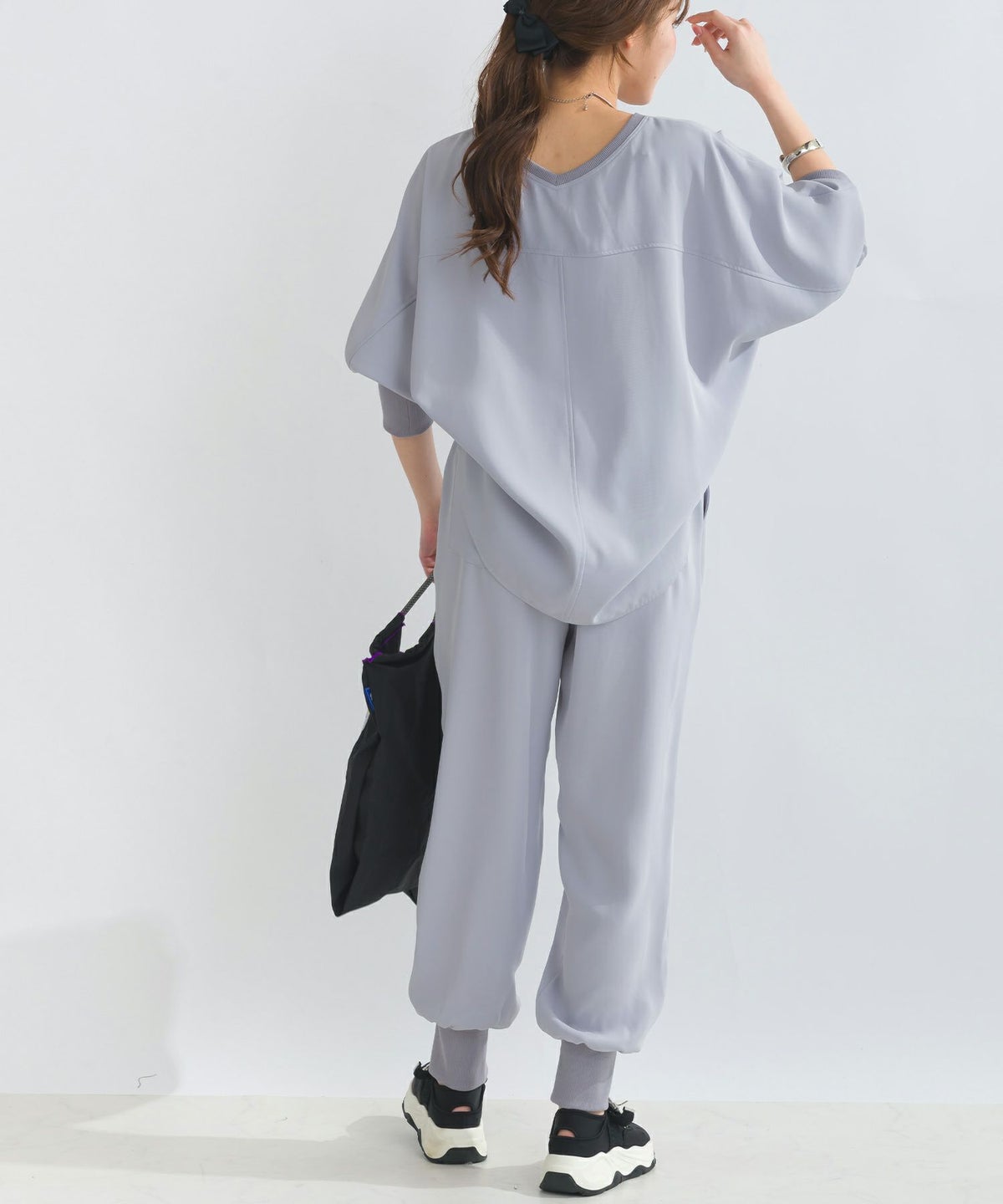 model：H165　着用サイズ：M　ライトグレー　セットアップで