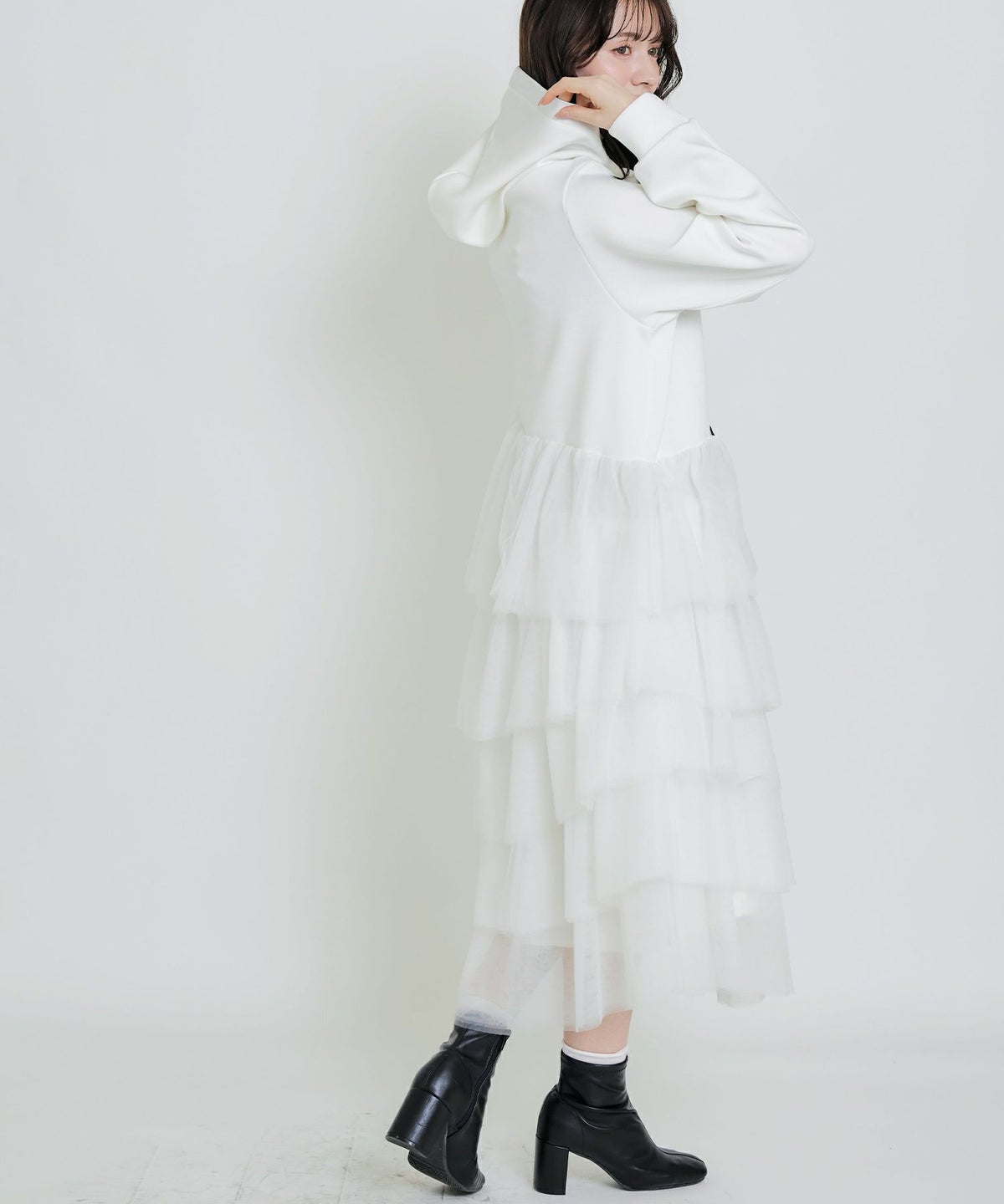 model：H155　着用サイズ：M　オフホワイト