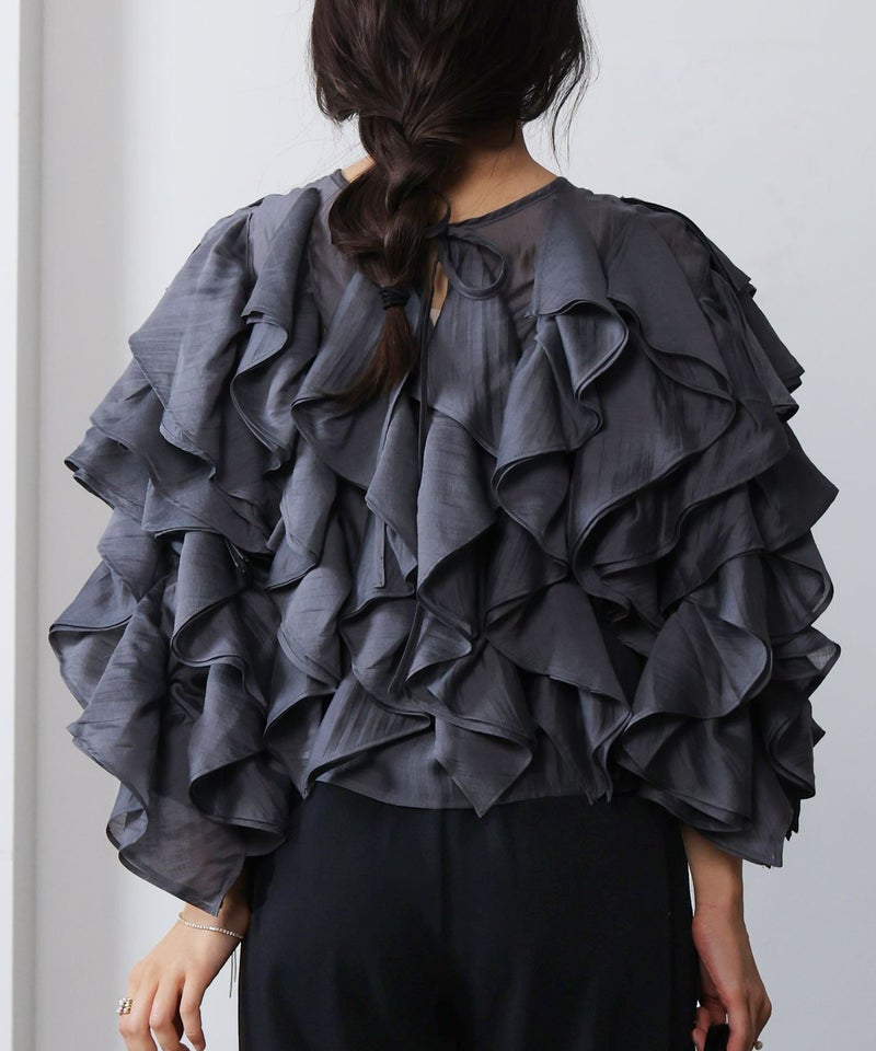 model：H160　着用サイズ：M　チャコールグレー