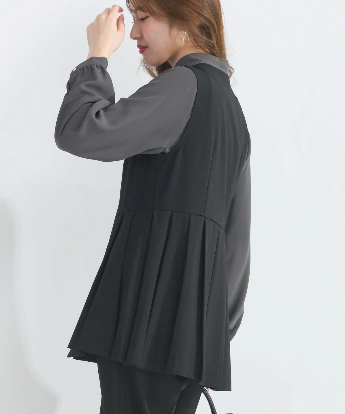 model：H165　着用サイズ：M　ブラック