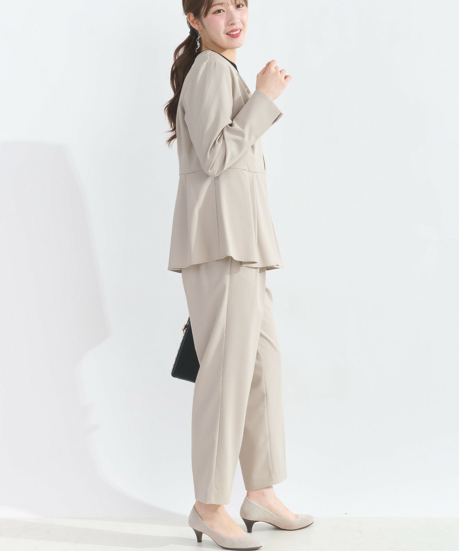 WEB限定】ストレッチツイルノーカラーペプラムジャケット | PICCIN