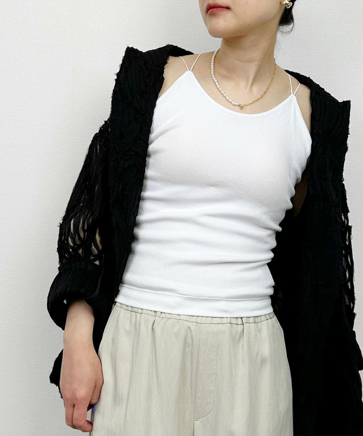 model：H164　着用サイズ：M　カップ付き丸編みキャミソール