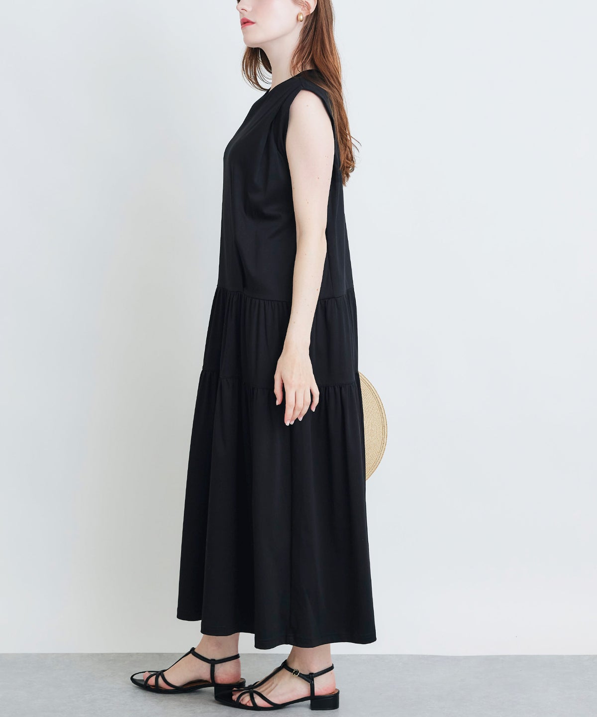 model：H160　着用サイズ：M　ブラック