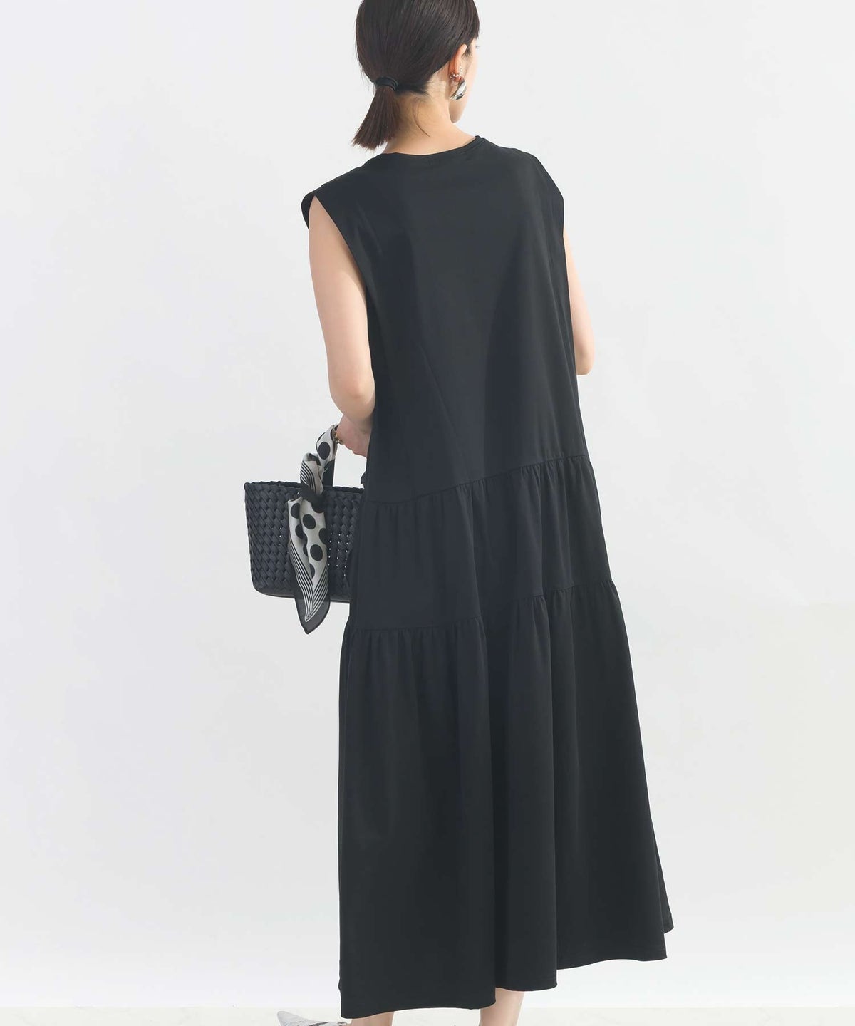 model：H162　着用サイズ：M　ブラック