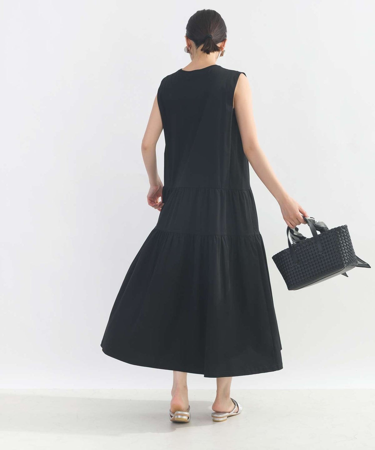 model：H162　着用サイズ：M　ブラック