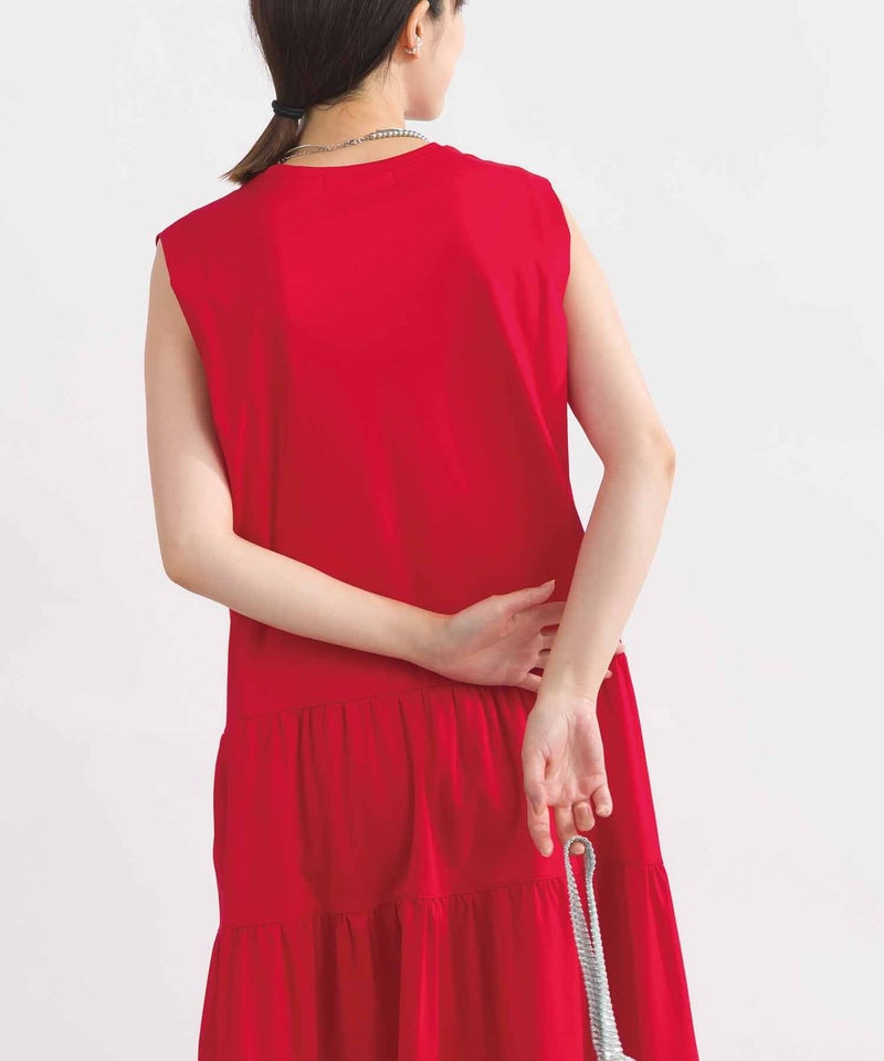 model：H162　着用サイズ：M　レッド