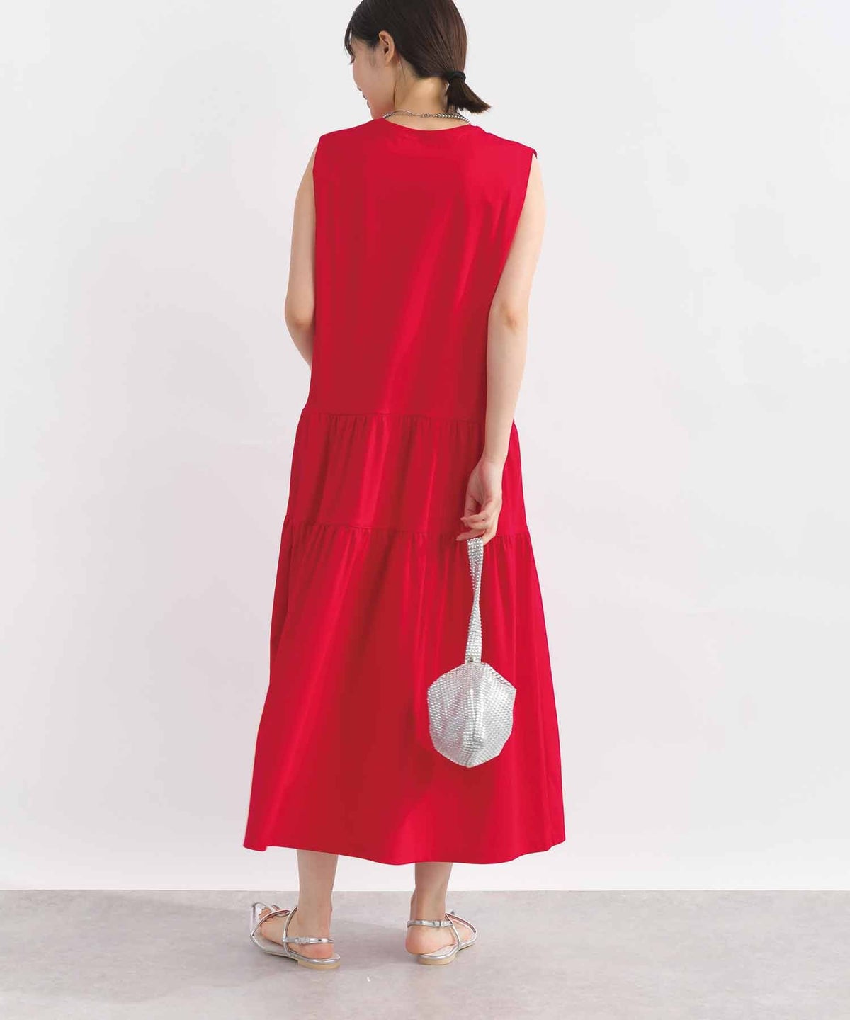 model：H162　着用サイズ：M　レッド