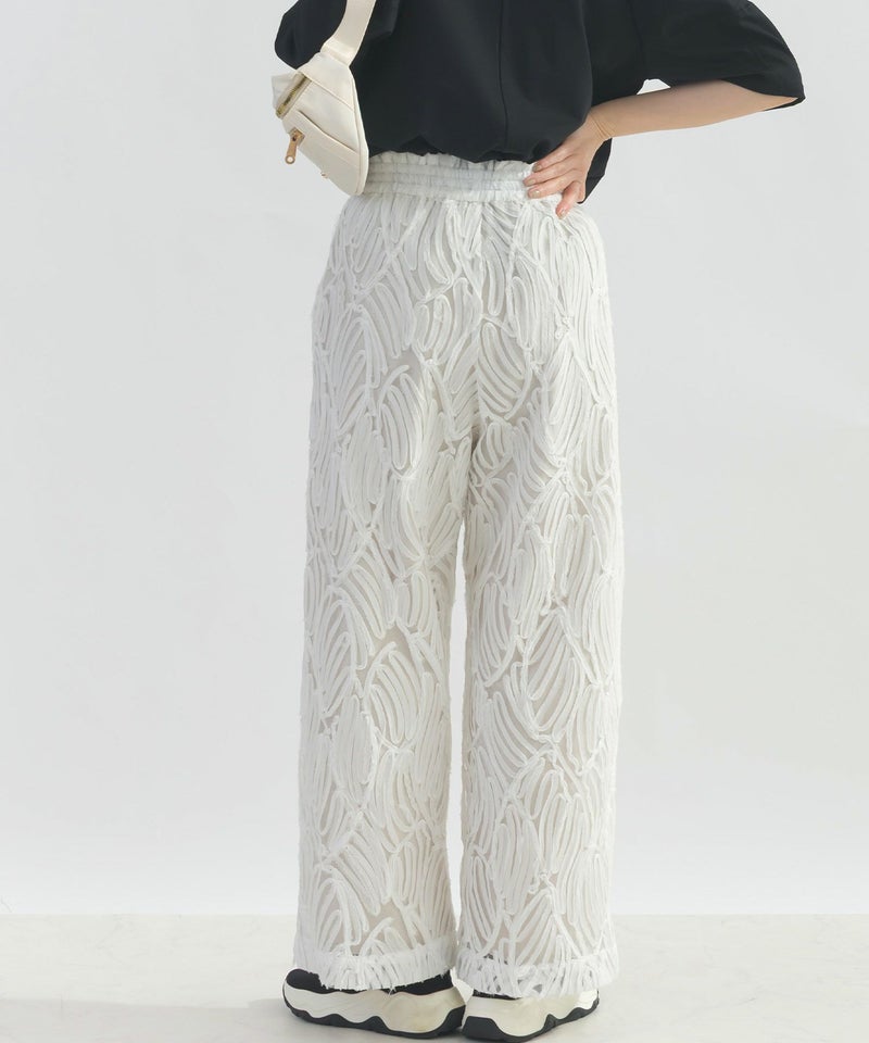 model：H162　着用サイズ：M　オフホワイト