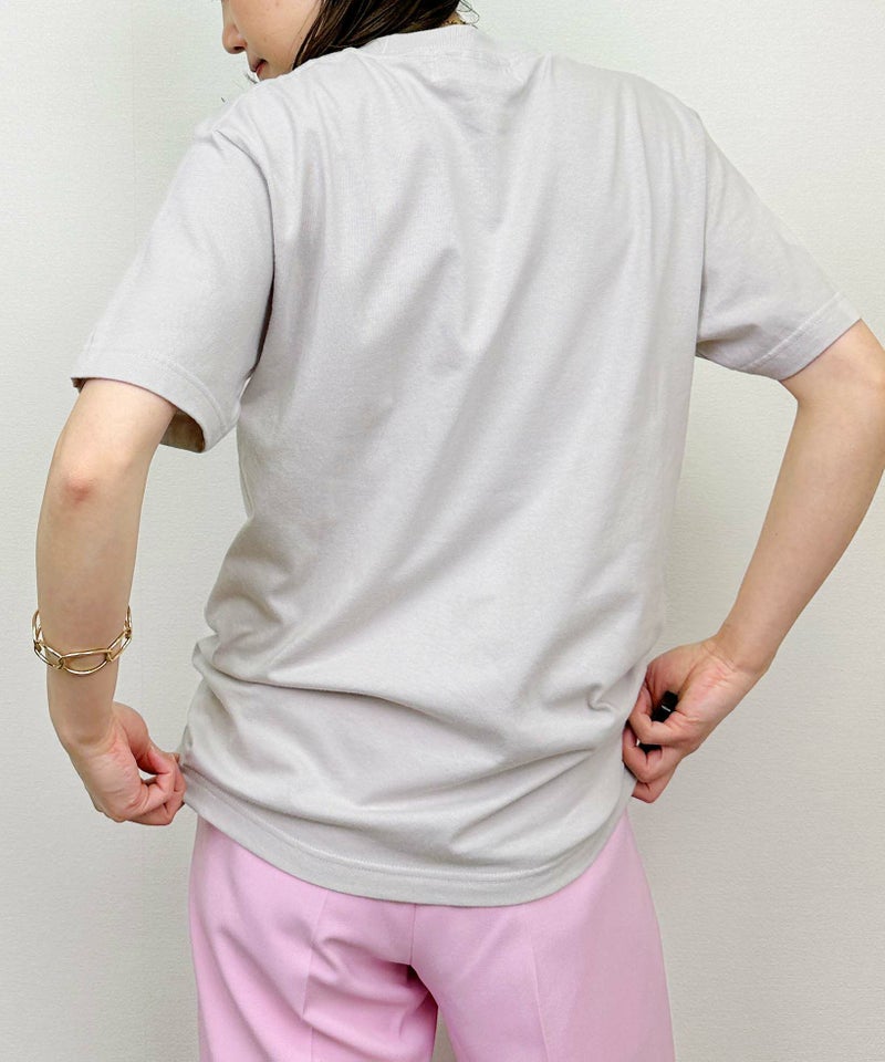 model：H164　着用サイズ：M　グレイッシュベージュ