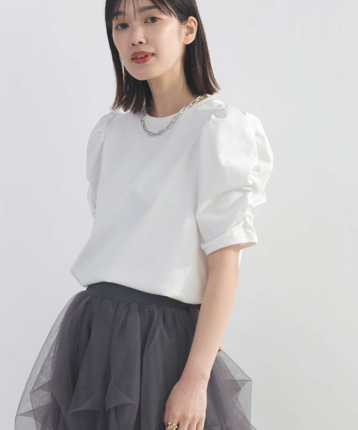model：H160　着用サイズ：M　モカ