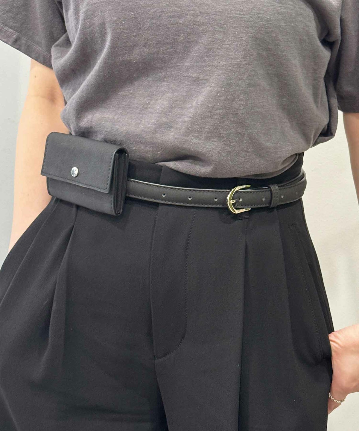 ブラック