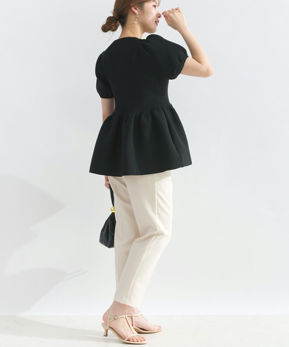 model：H165　着用サイズ：M　ブラック