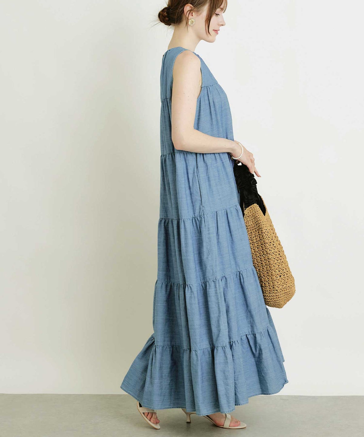 model：H160　着用サイズ：M　ライトブルー