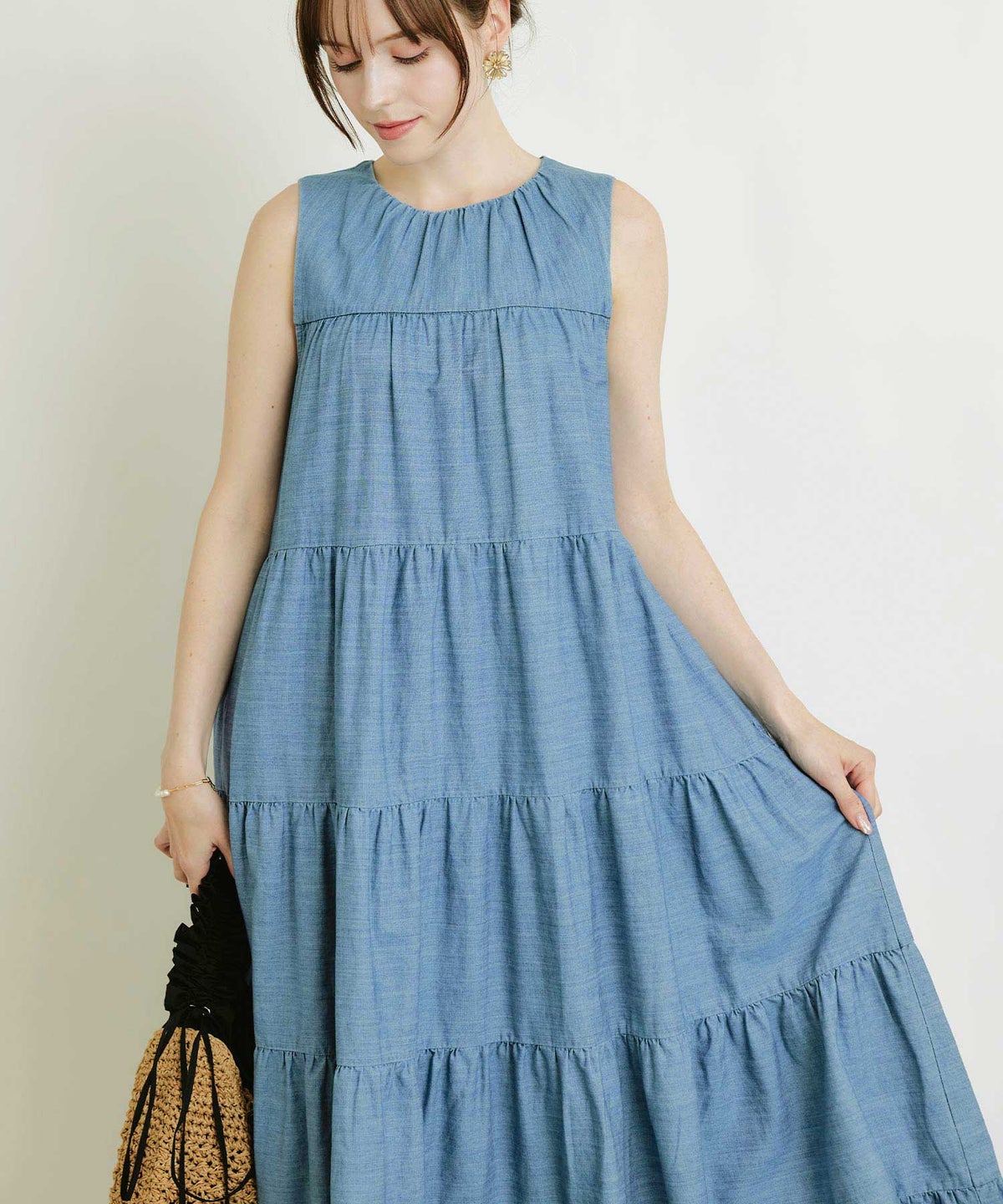 model：H160　着用サイズ：M　ライトブルー