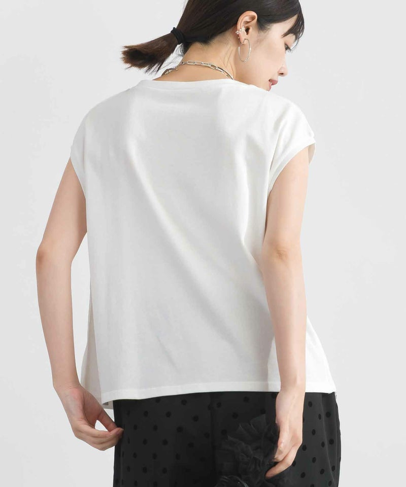 model：H162　着用サイズ：M　オフホワイト