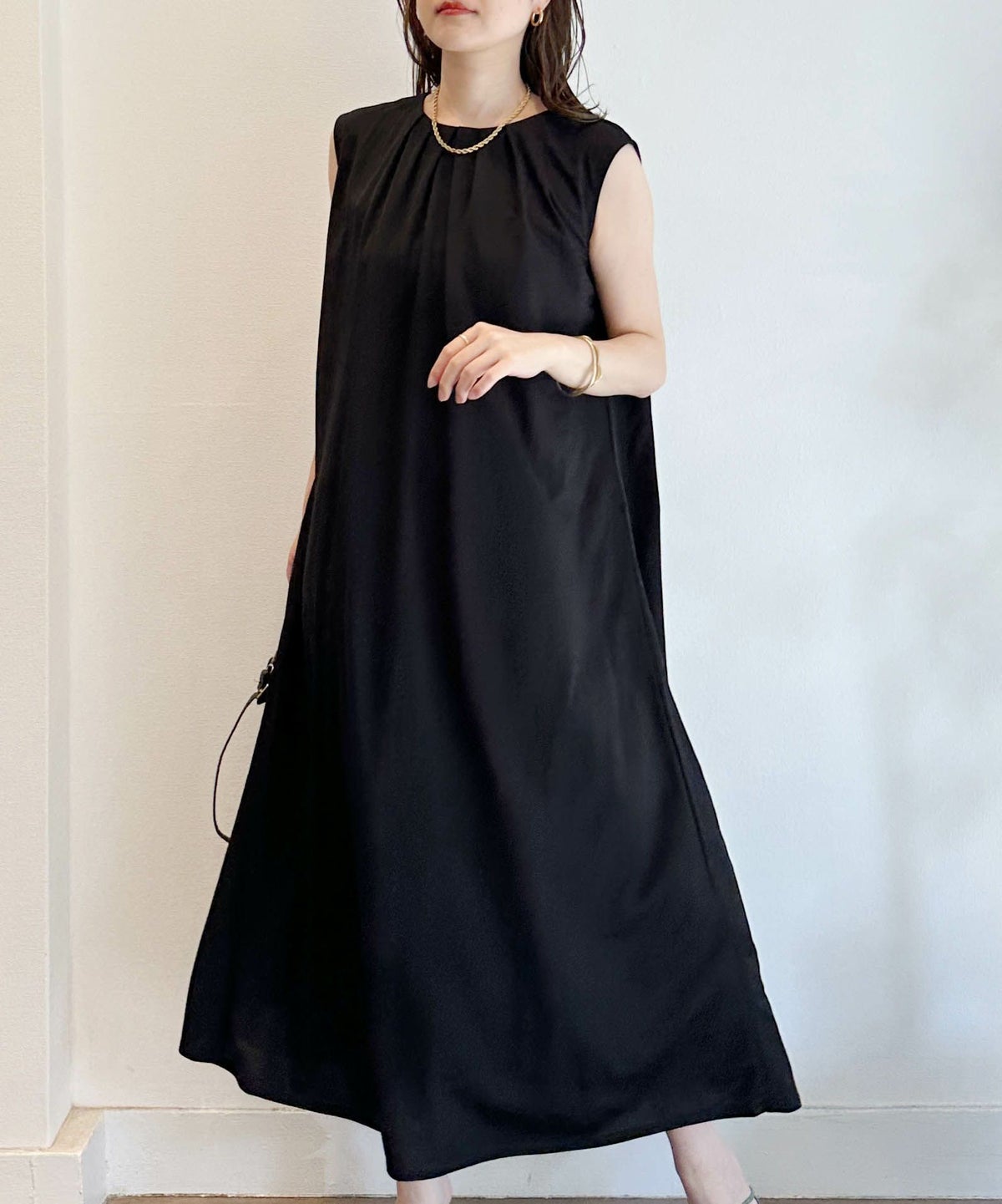model：H164　着用サイズ：M　ブラック