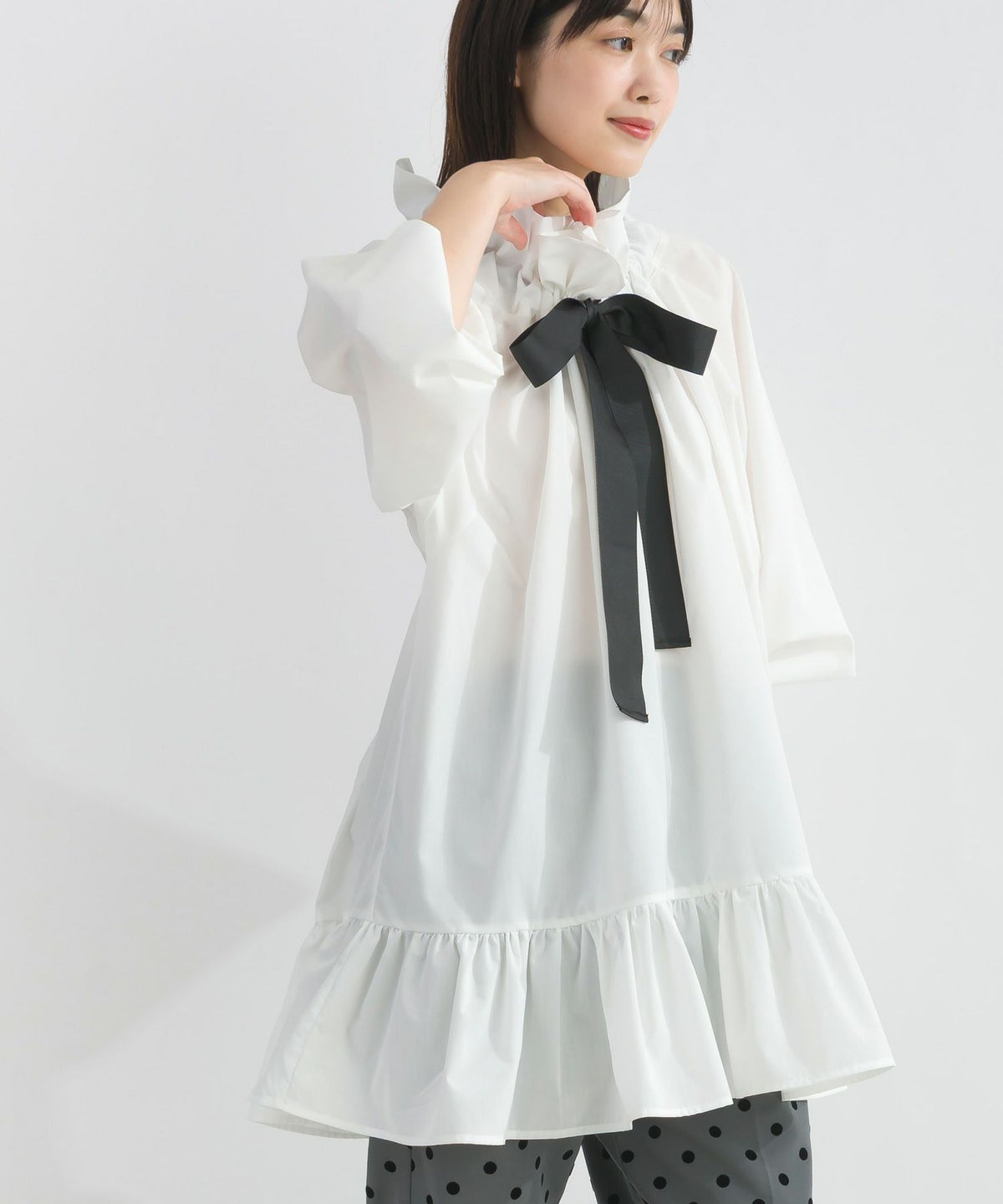 model：H162　着用サイズ：M　オフホワイト