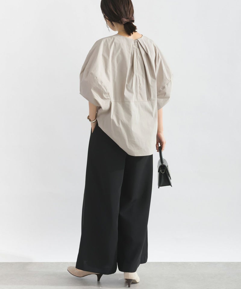 model：H162　着用サイズ：M　グレイッシュベージュ