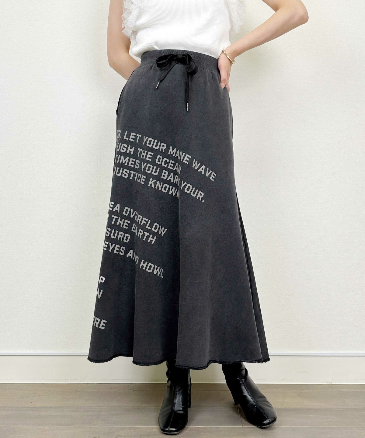model：H164　着用サイズ：M　グレー