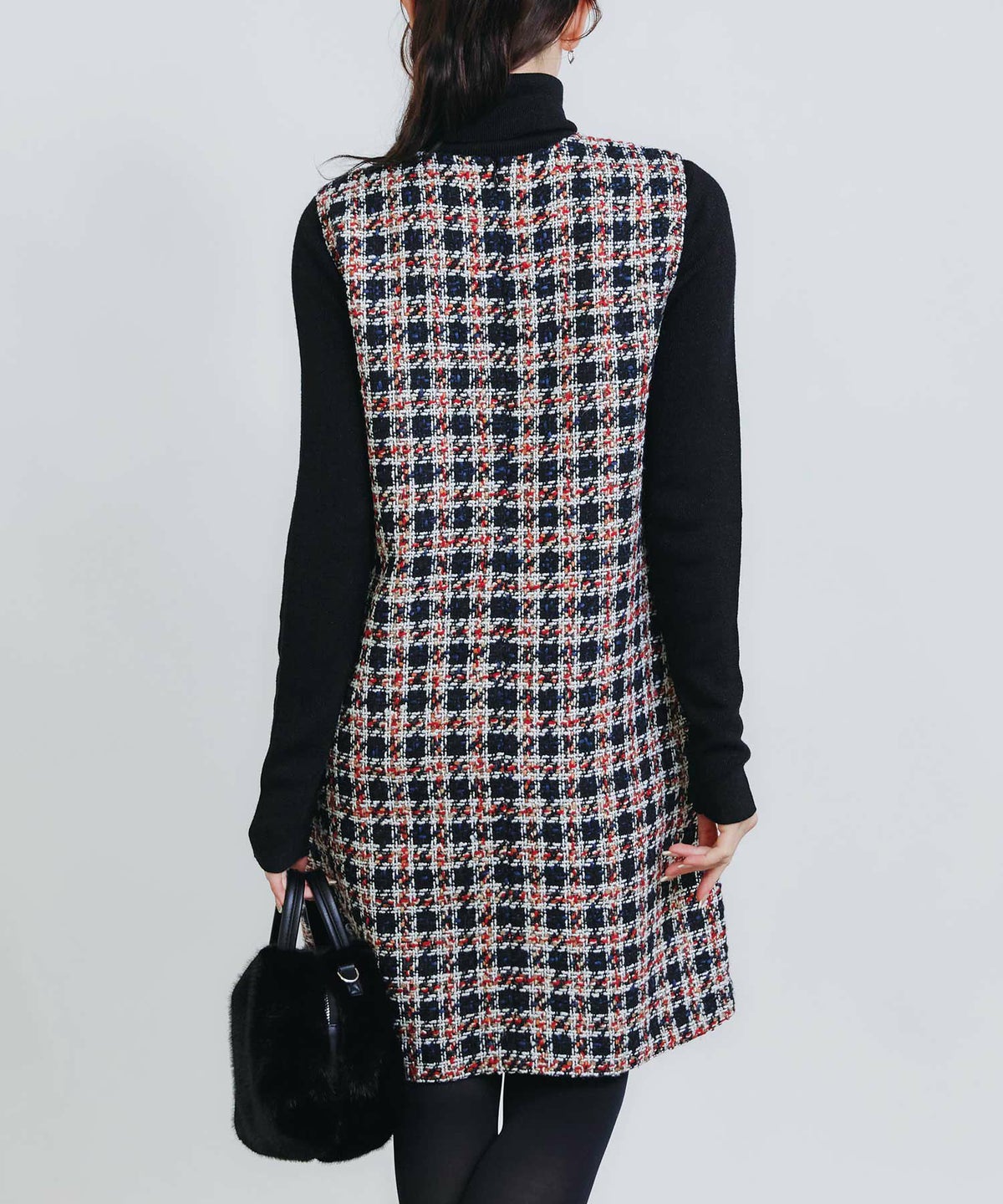 model：H155　着用サイズ：M　レッド系その他