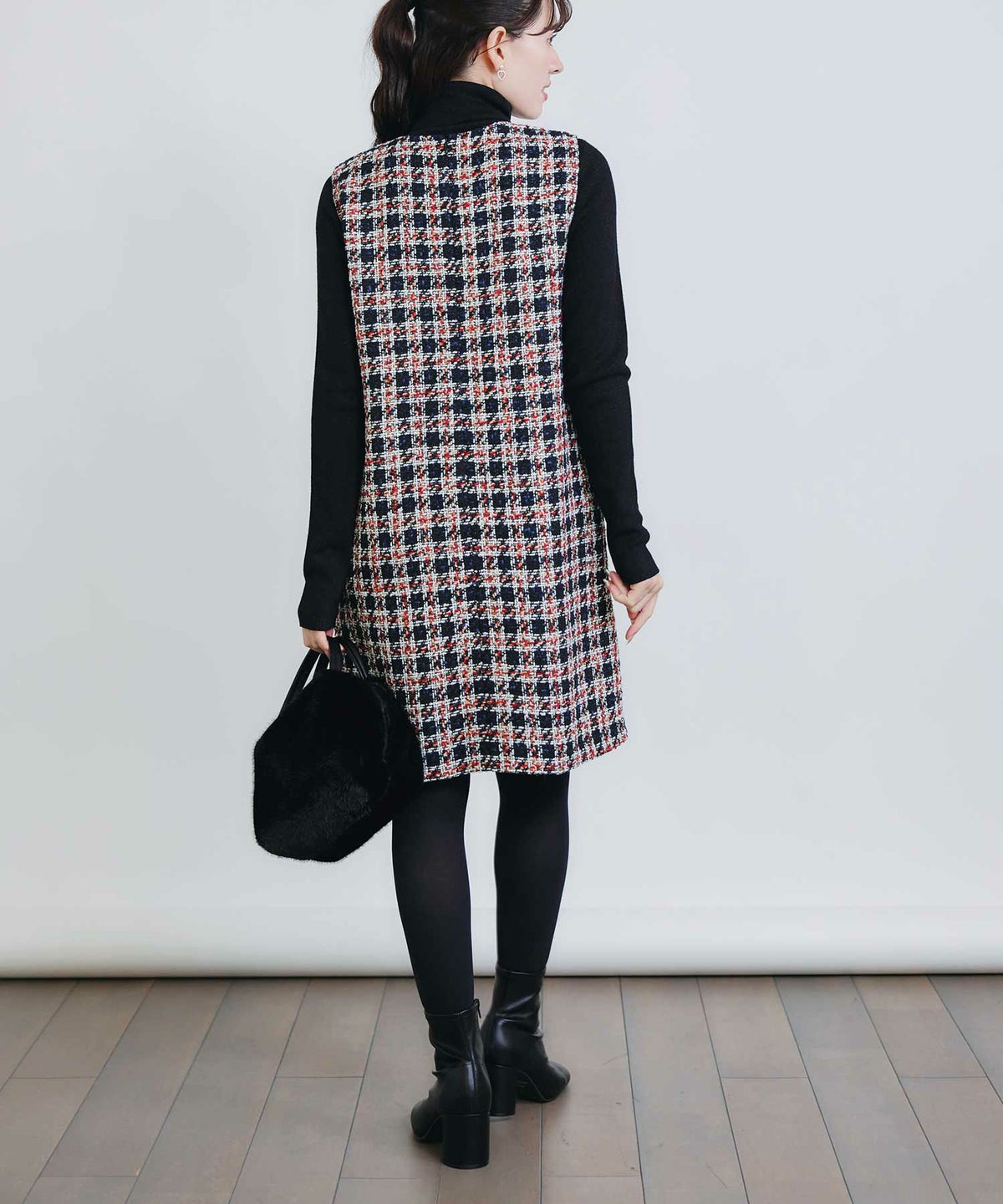 model：H155　着用サイズ：M　レッド系その他