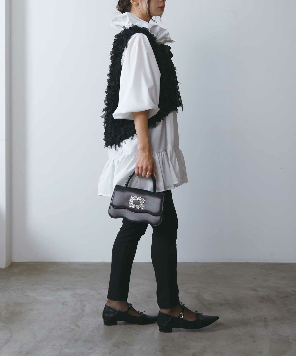 model：H160　着用サイズ：M　ブラック